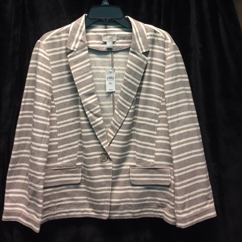 ANN TAYLOR LOFT jacket. XL.