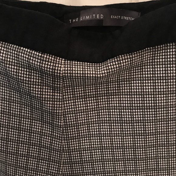 Black and white capris - Picture 2 of 3