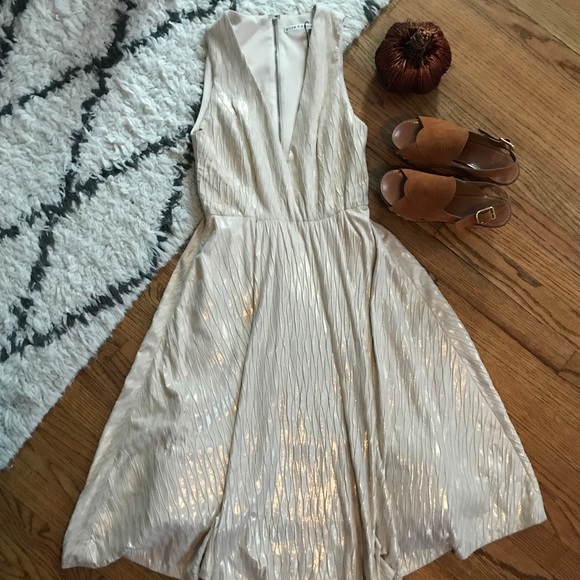 NWT Alice + Olivia Mindee Beige Faux Suede Dress - Picture 2 of 6