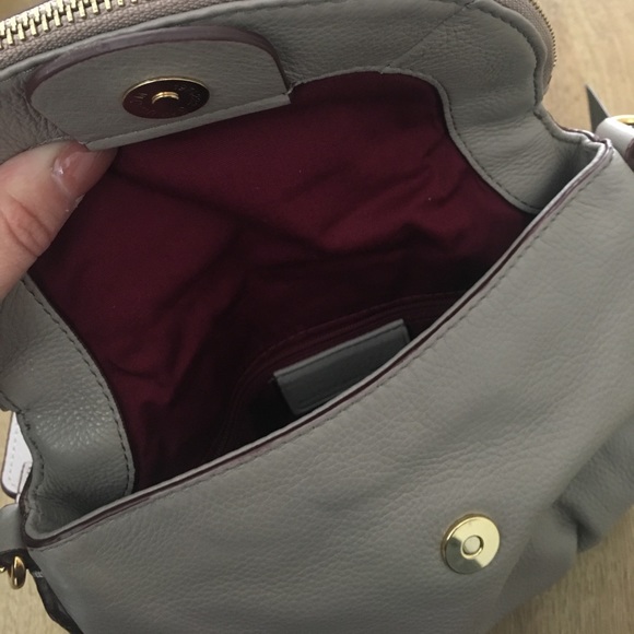 NWT Marc Jacobs Cross Body Beige Leather Purse - Picture 4 of 6