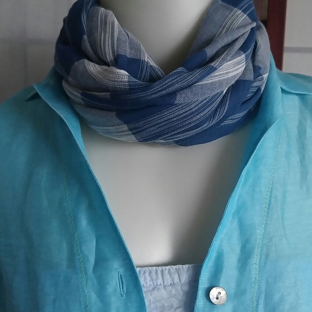 Scarf - Picture 5 of 8