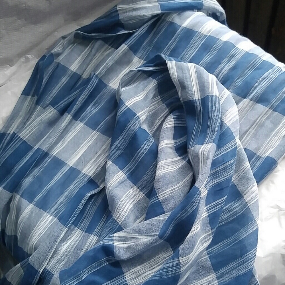 Scarf - Picture 7 of 8