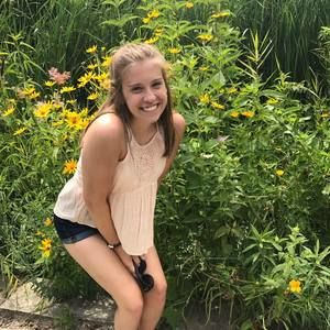 Meet your Posher, Olivia