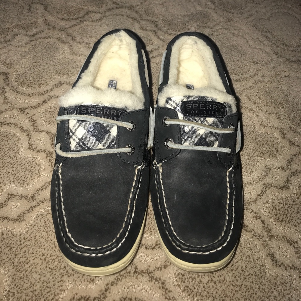 size 6 sperrys