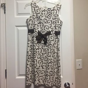 Brown and cream detailed dress