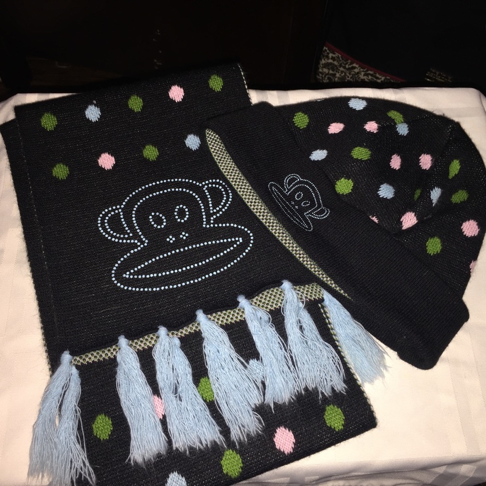 PAUL FRANK SCARF AND HAT
