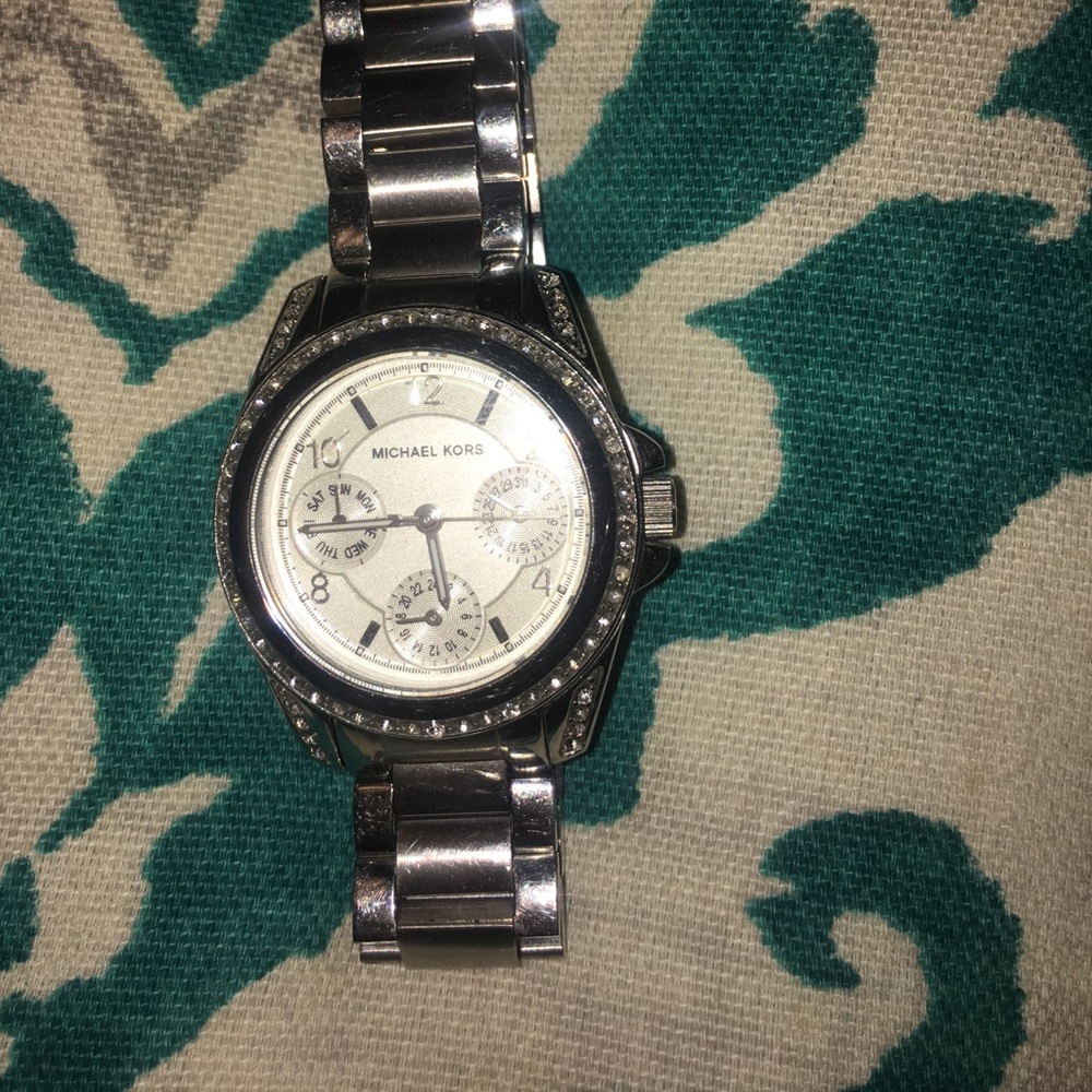 MK female watch - Picture 2 of 3
