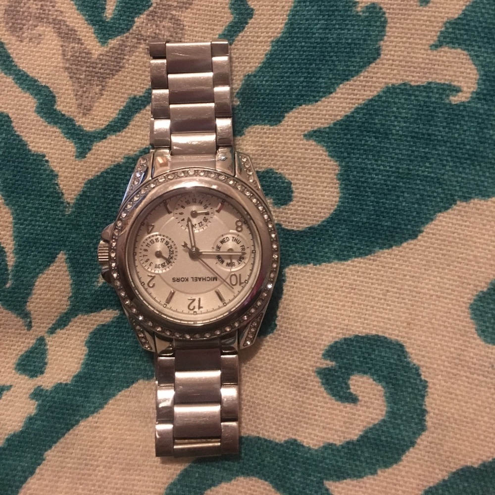 MK female watch - Picture 3 of 3