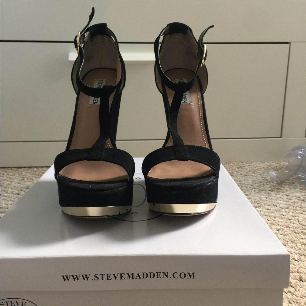 Steve Madden wedges