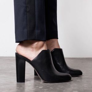 Pour La Victoire on trend black leather mule heel