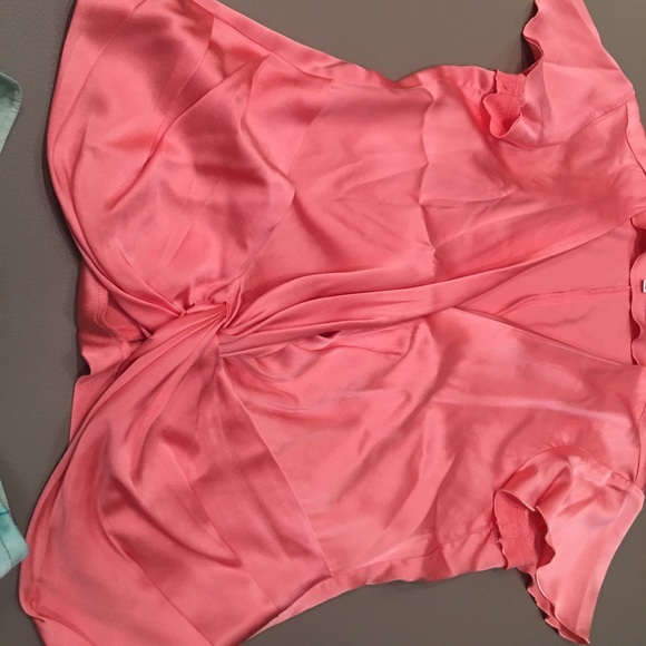Silk Trina Turk top, peach color size M - Picture 2 of 2