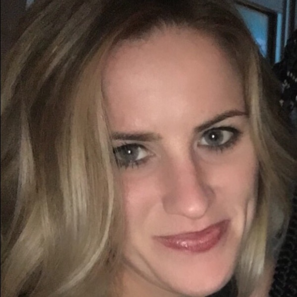 Meet your Posher, Whitney