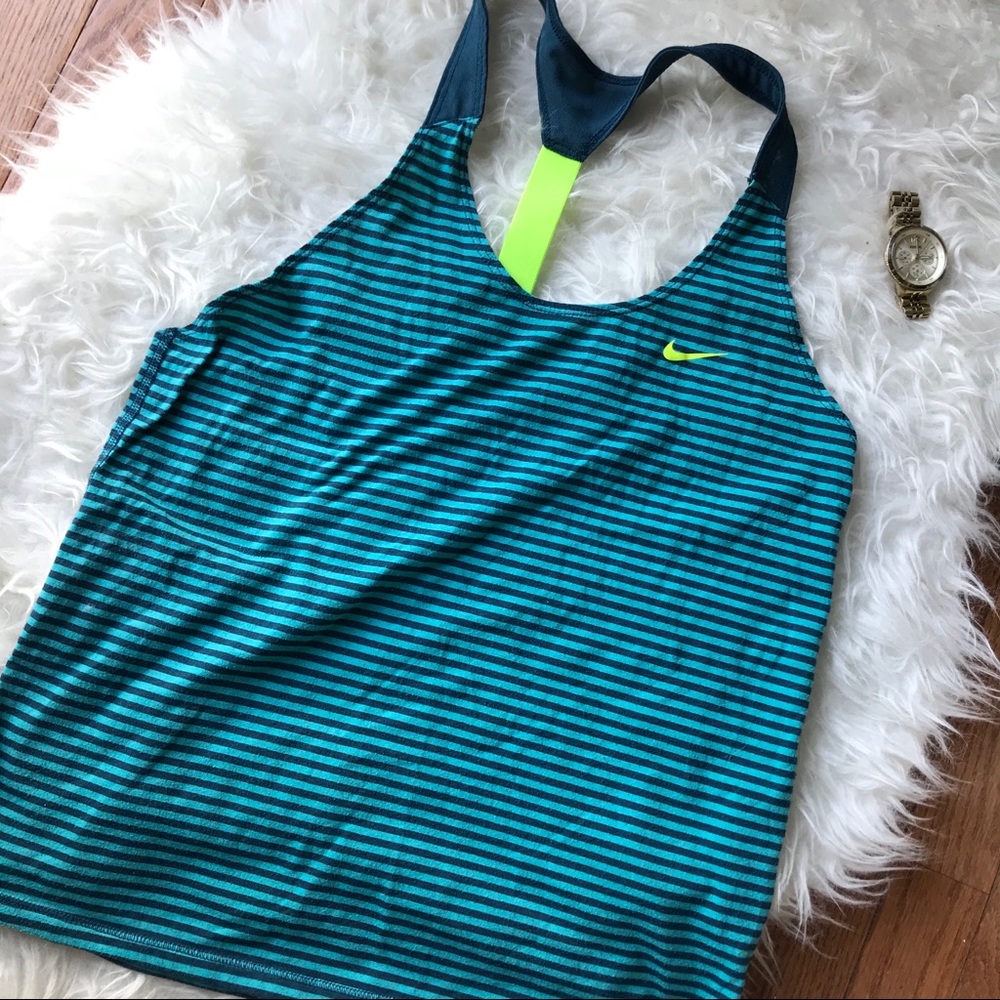 ◼️SOLD◼️Nike Racerback Top - Size Small