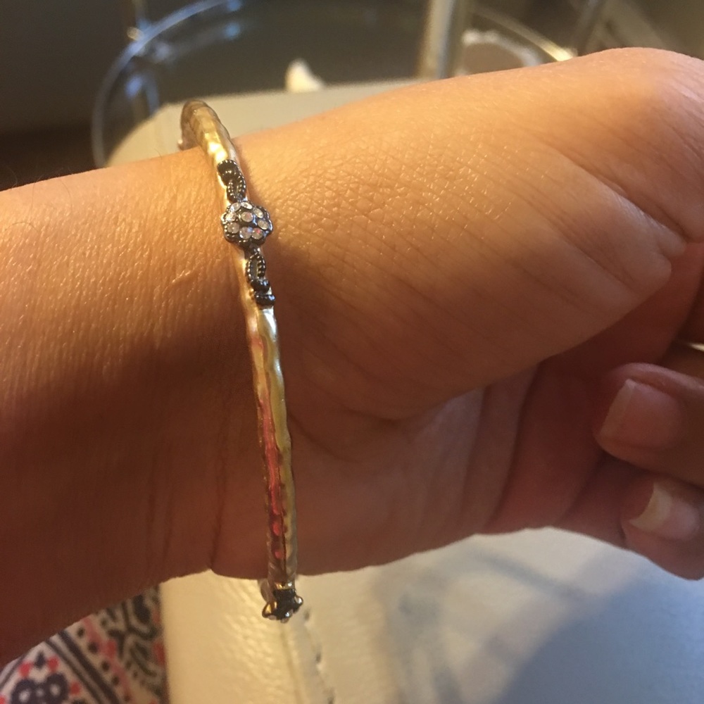 Cute metal bangle