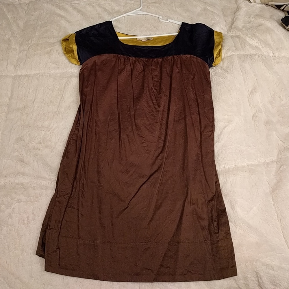 Swimsuit cover-up with pockets