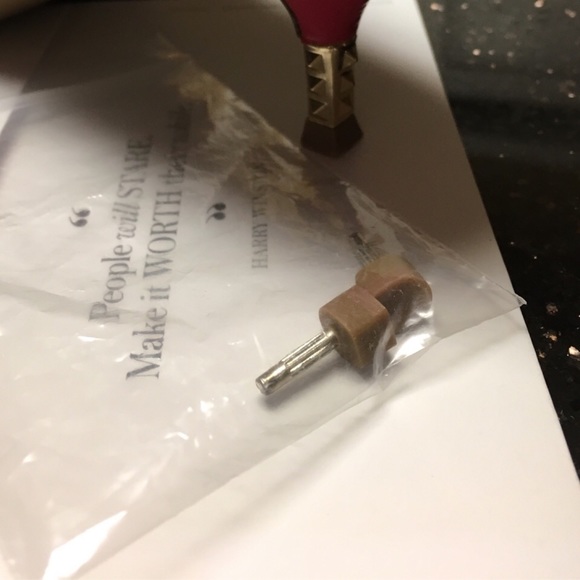 ✨Rare & Hard to find VALENTINO Rockstud Hot Pink Pumps Heels Shoes - Picture 6 of 6