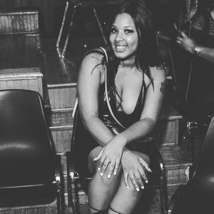 Meet your Posher, Monique