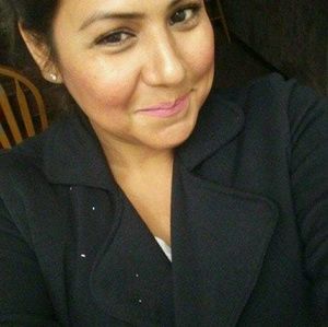 Meet your Posher, Jasmine