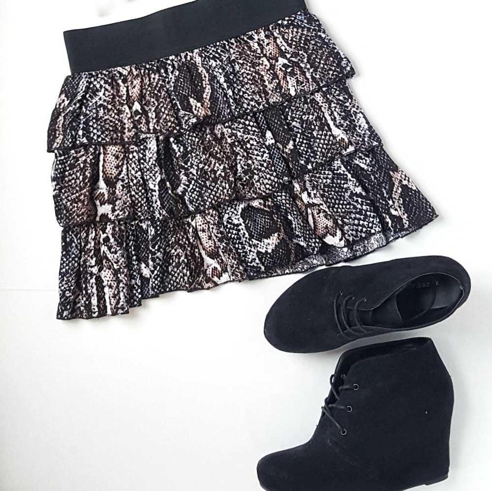 Snake Skin Print Ruffle Mini Skirt