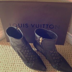 100% AUTHENTIC Louis Vuitton ankle boots