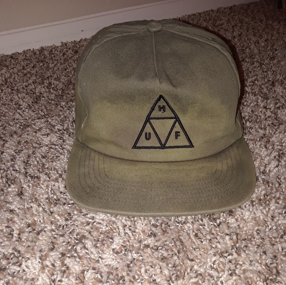 Green huf triangle hat