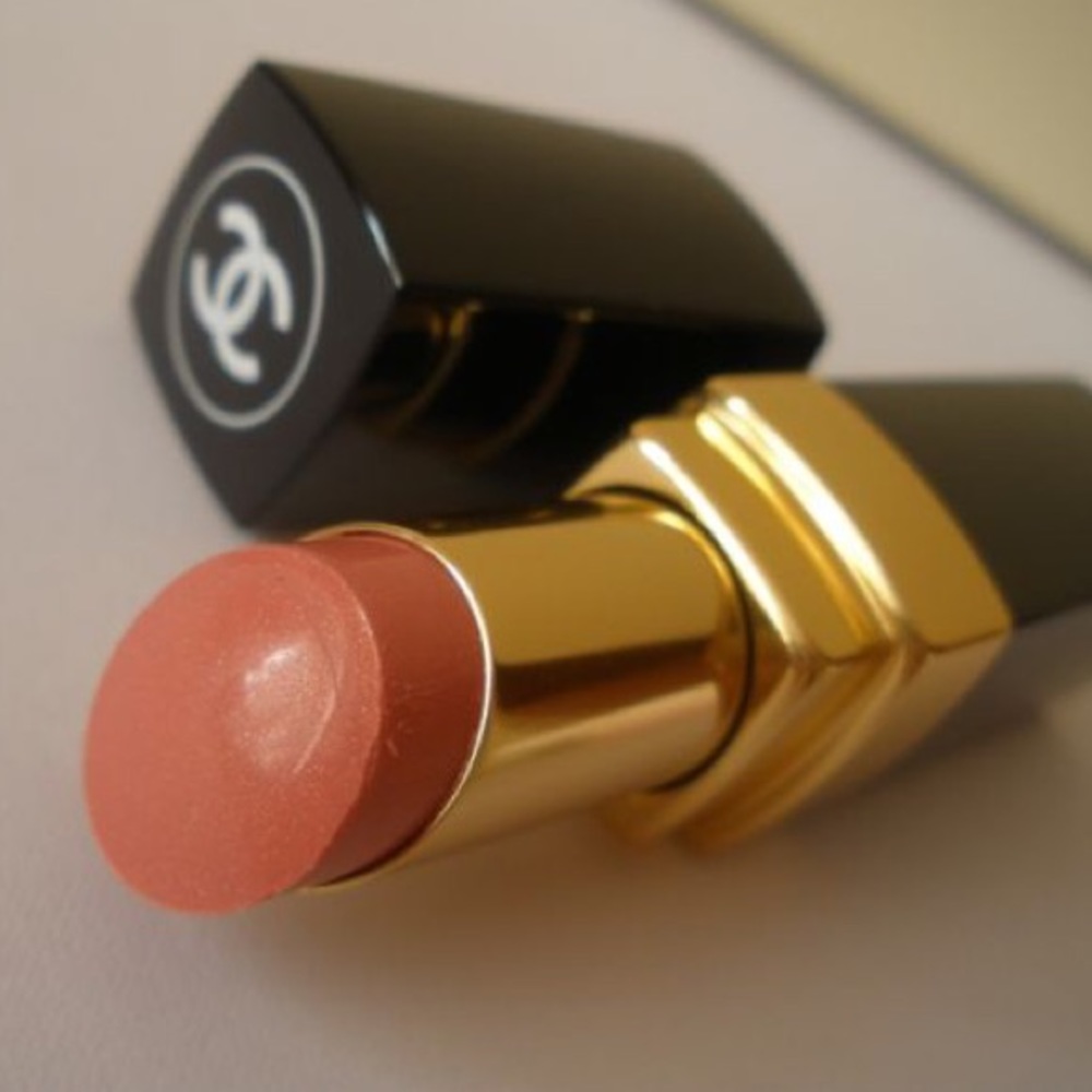 NWT CHANEL ROUGE COCO SHINE HYDRATING SHEER LIP