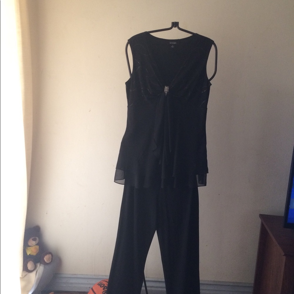 Black 2-pc evening wear. Lovely top