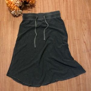 James Perse charcoal gray skirt