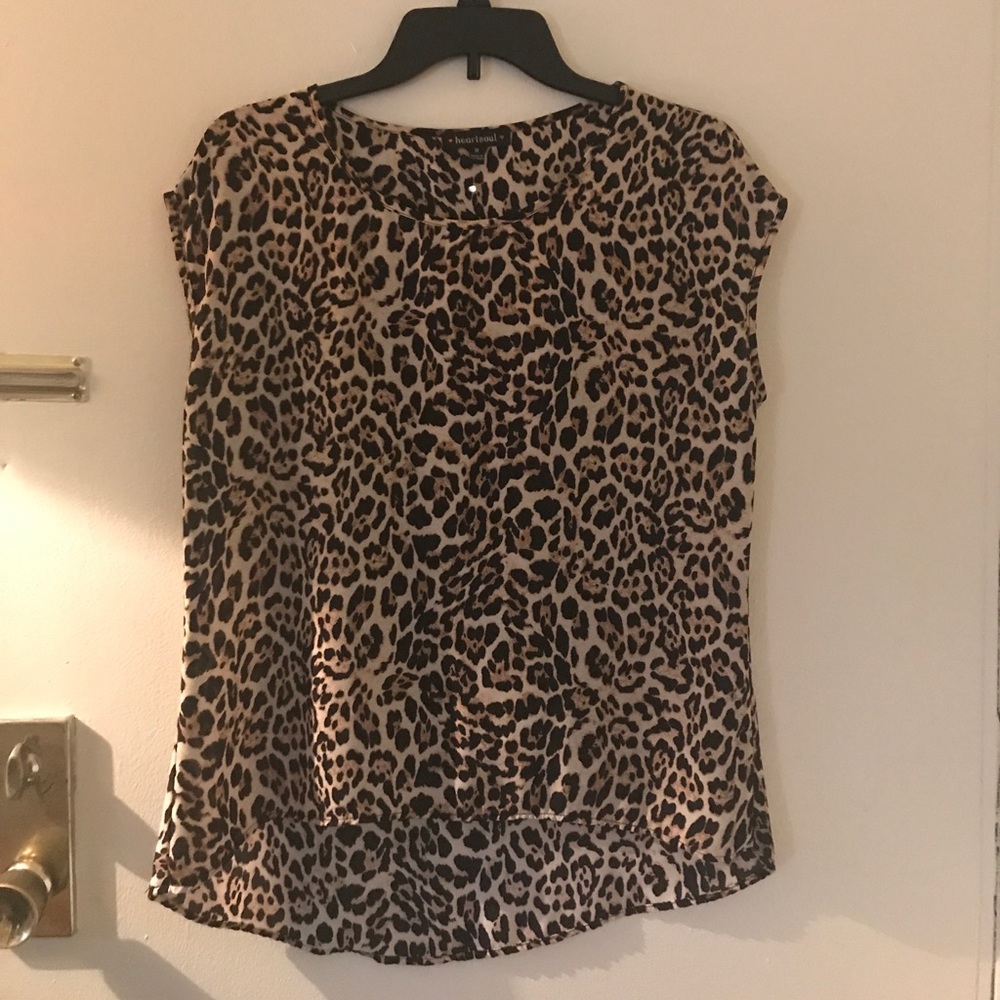SALE 🌶 Cheetah top