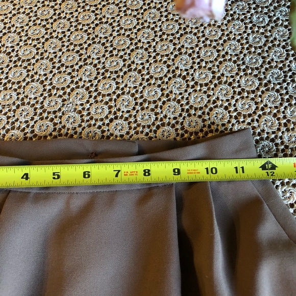 Sarah Taylor- Skirt & jacket 🍁 - Picture 5 of 8