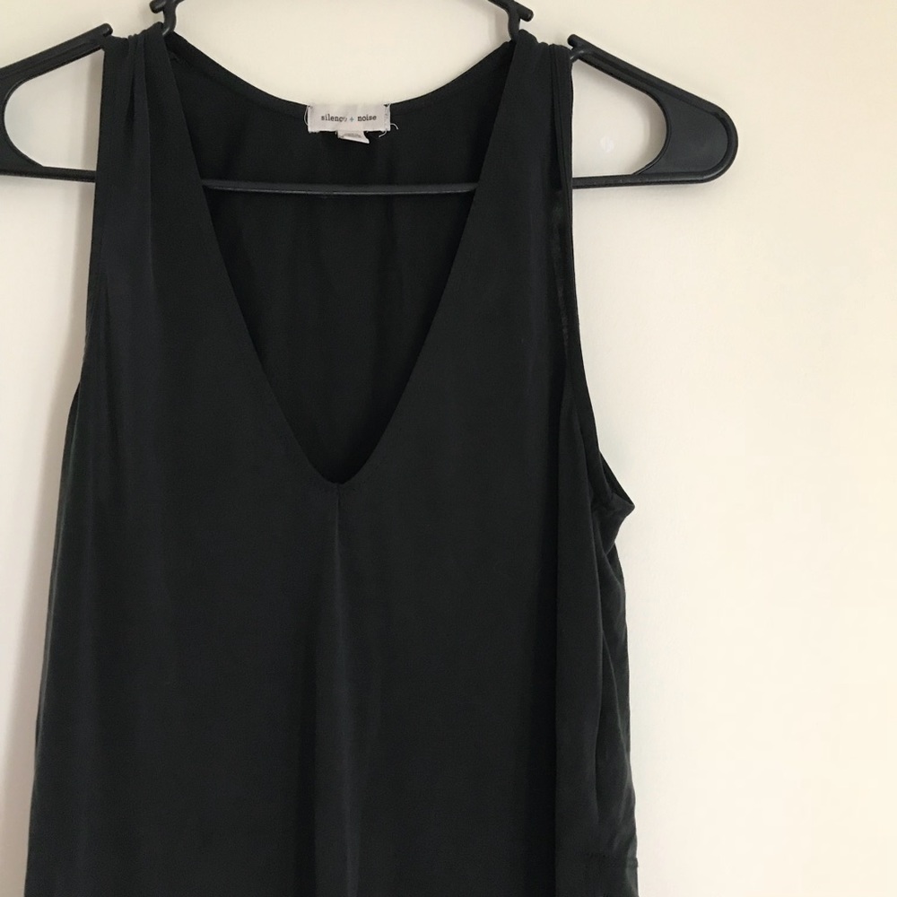 ⚡️3 for $15!⚡️ Silence + noise top small