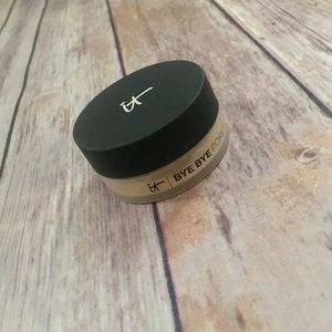 IT Cosmetics Setting Powder