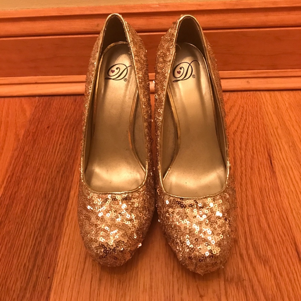 Gold sequence Stiletto shoes