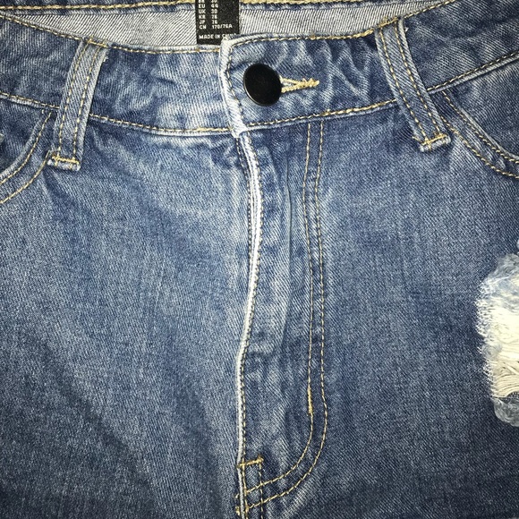 Jeans - Picture 3 of 4