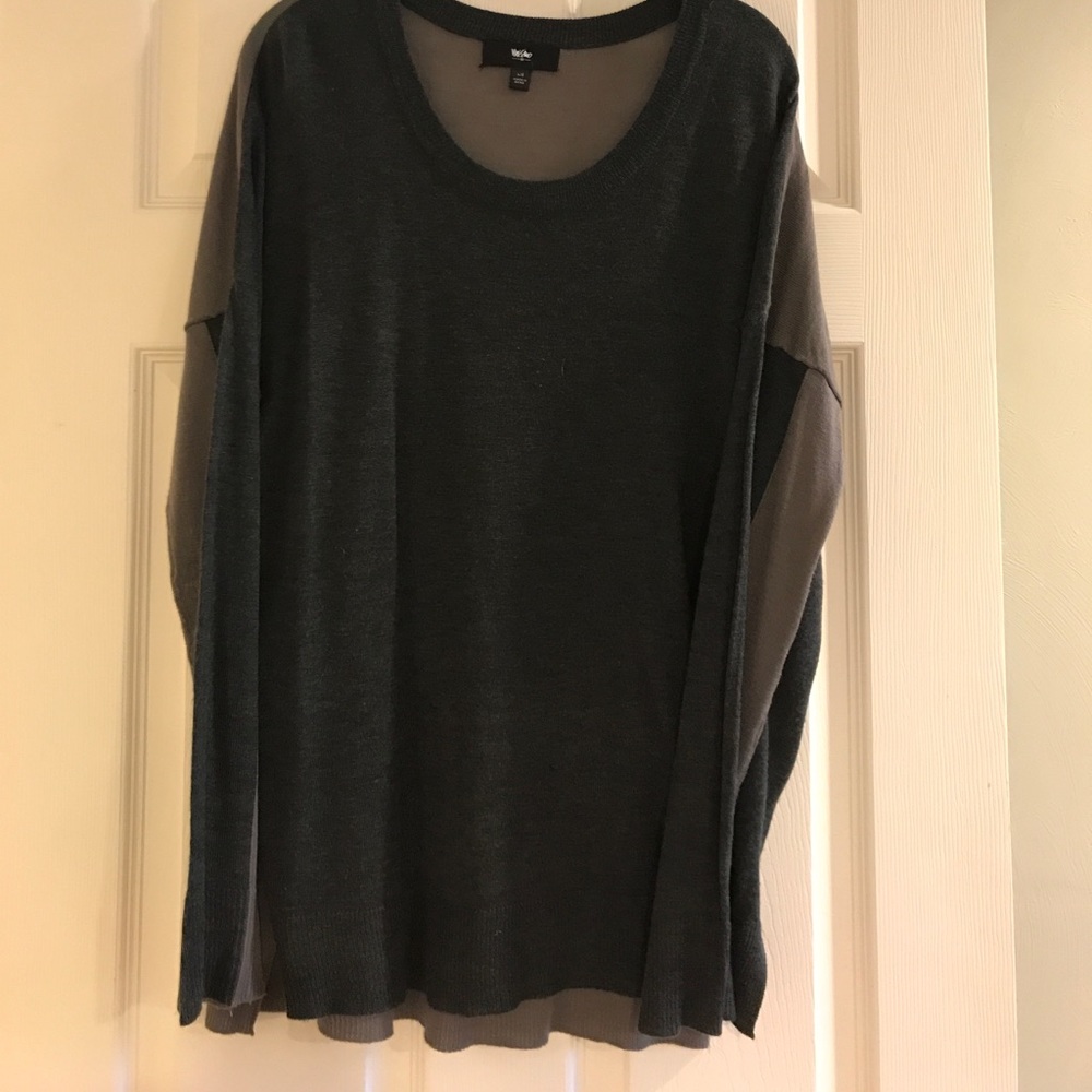 Two toned oversized sweater