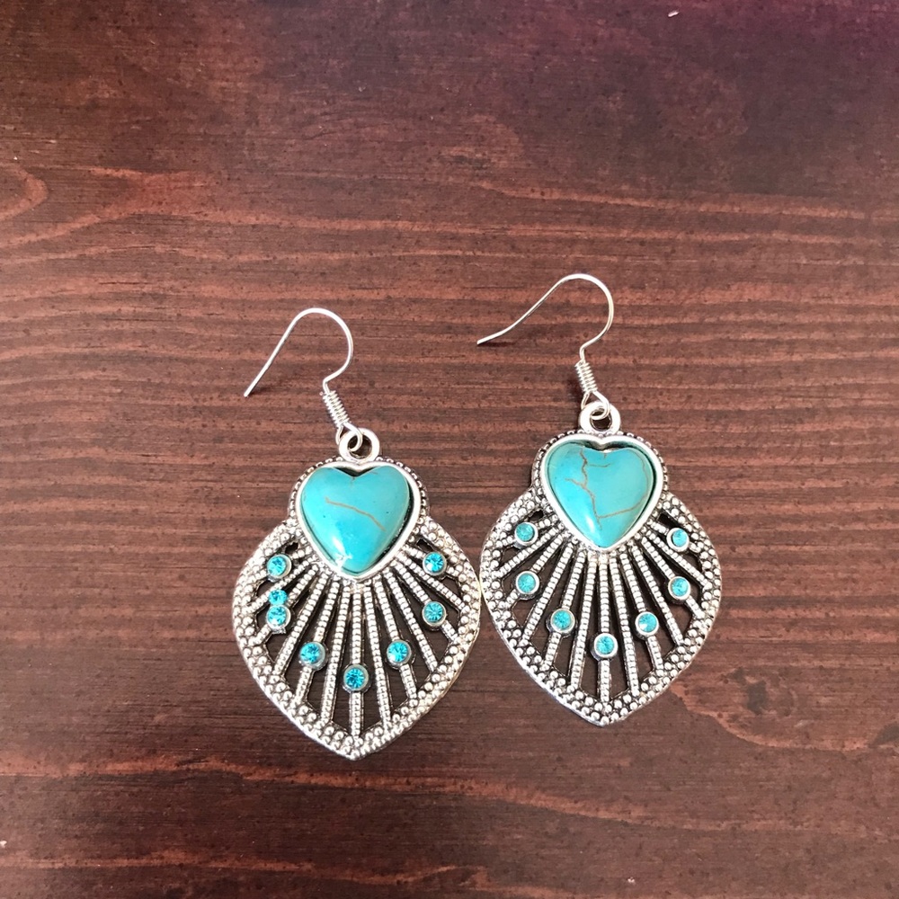 Very beautiful hearth bohemian style earrings