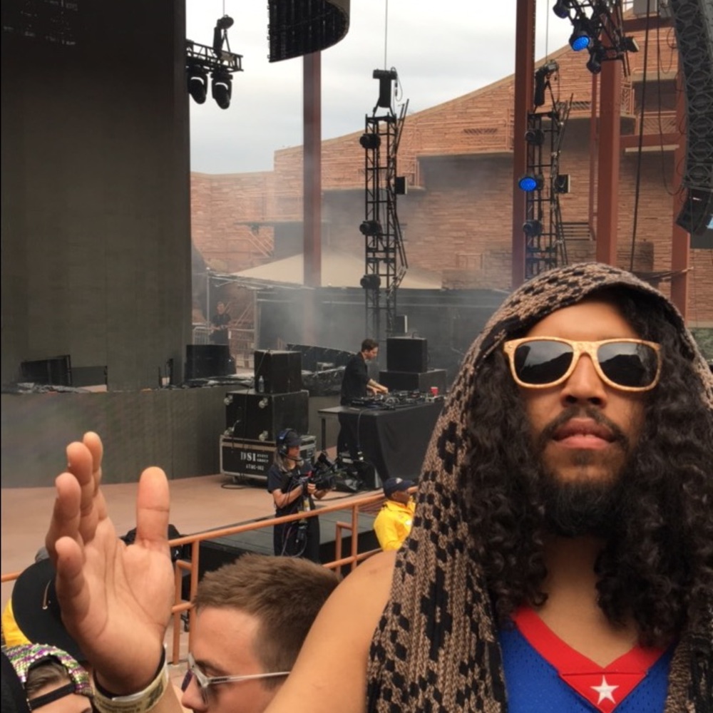 Meet your Posher, Connor