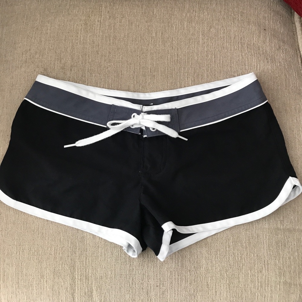 Super Cute! Low rise boardshorts with front tie.