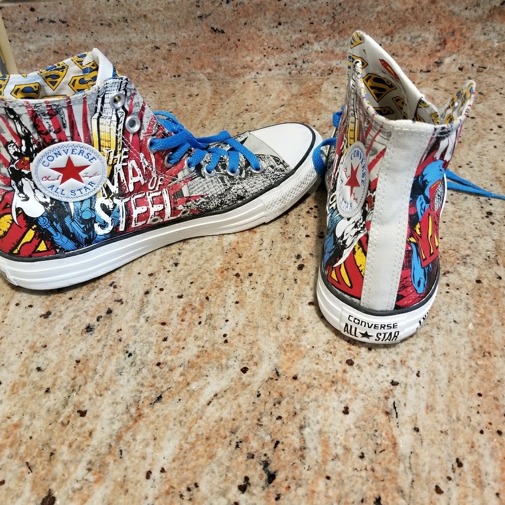Converse - Picture 2 of 3