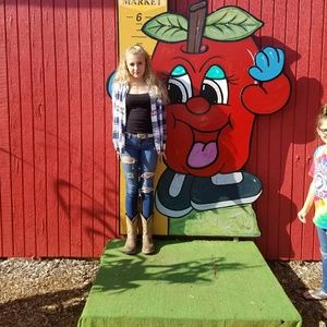 Meet your Posher, Emily