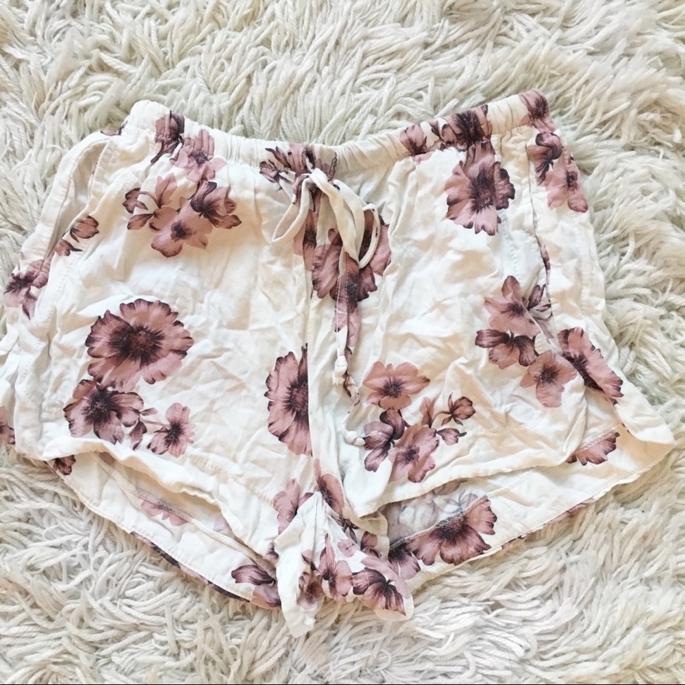 TAKING OFFERS Floral Brandy Melville Shorts