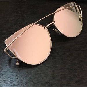 Light Pink Mirrored Lens Gold Frame Sunglasses