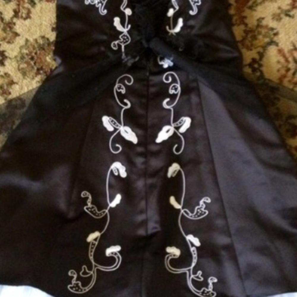 Party Dress❤️ - Picture 4 of 4