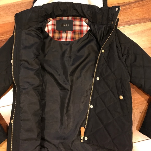 Gorgeous never been worn puffy jacket! - Picture 2 of 2