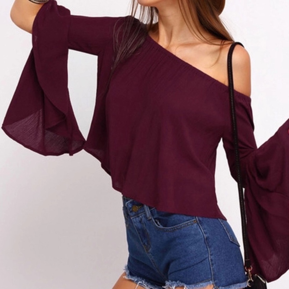 RESTOCK ON WAY! Off Shoulder Top - Picture 2 of 4