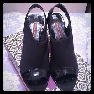EUC Adrienne Vittadini sling back size 9 black.