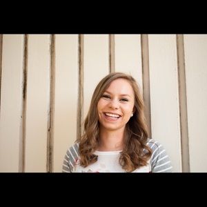 Meet your Posher, Adelaine