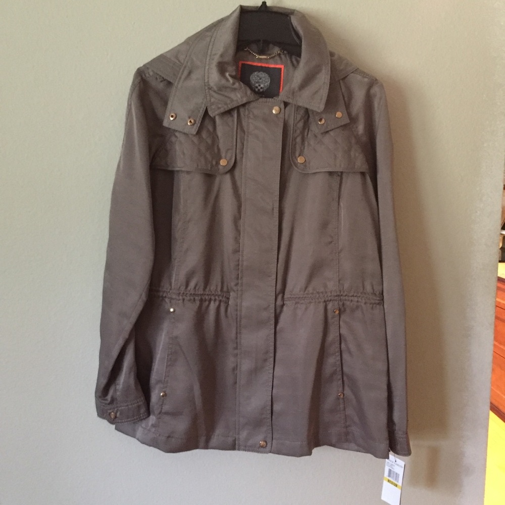 Vince Camuto Spring Anorak - Picture 3 of 4