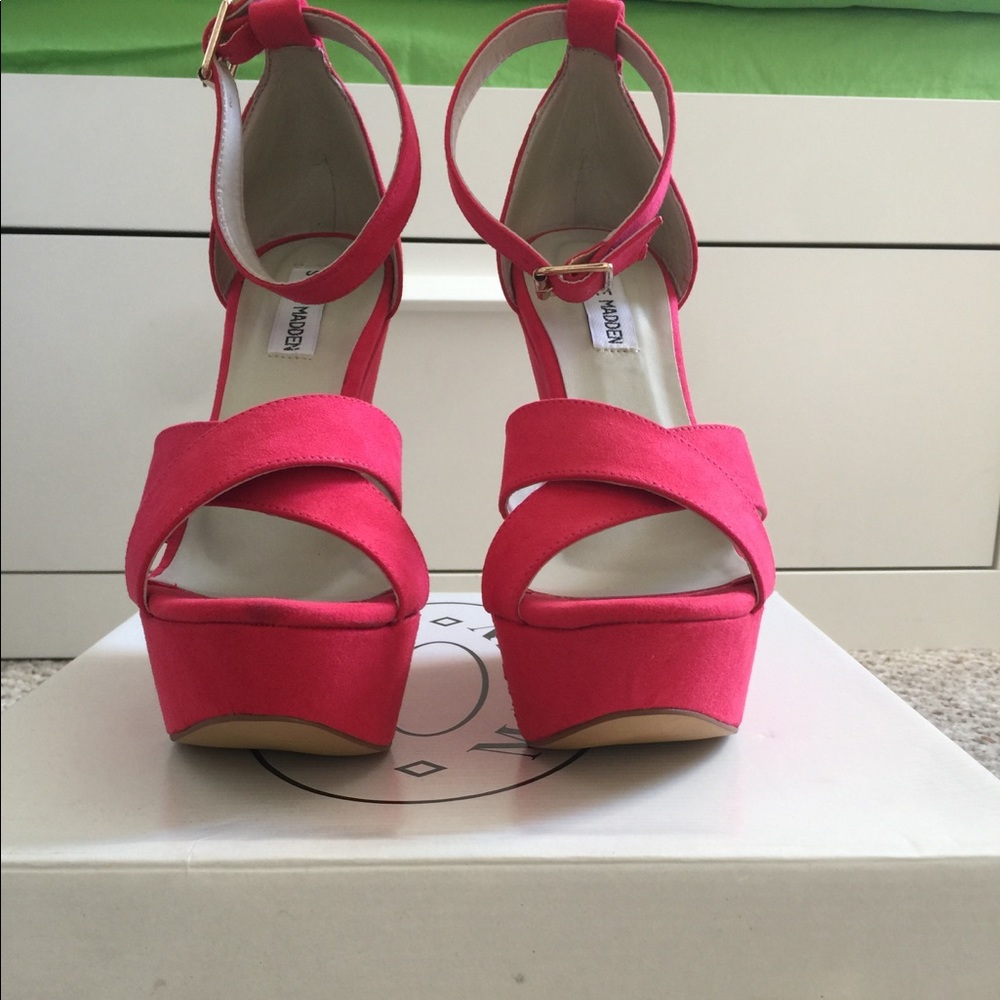 Steve Madden wedges
