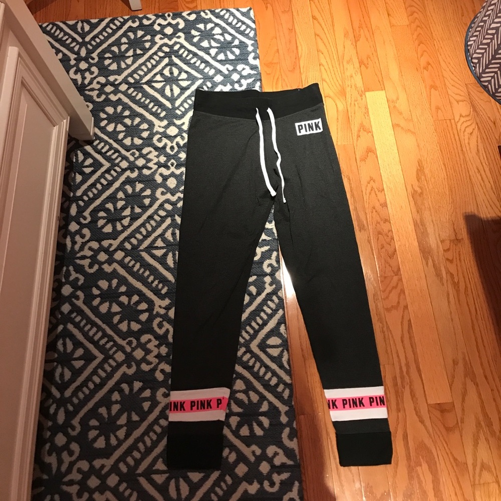 Size L PINK yoga pants never warn&great condition